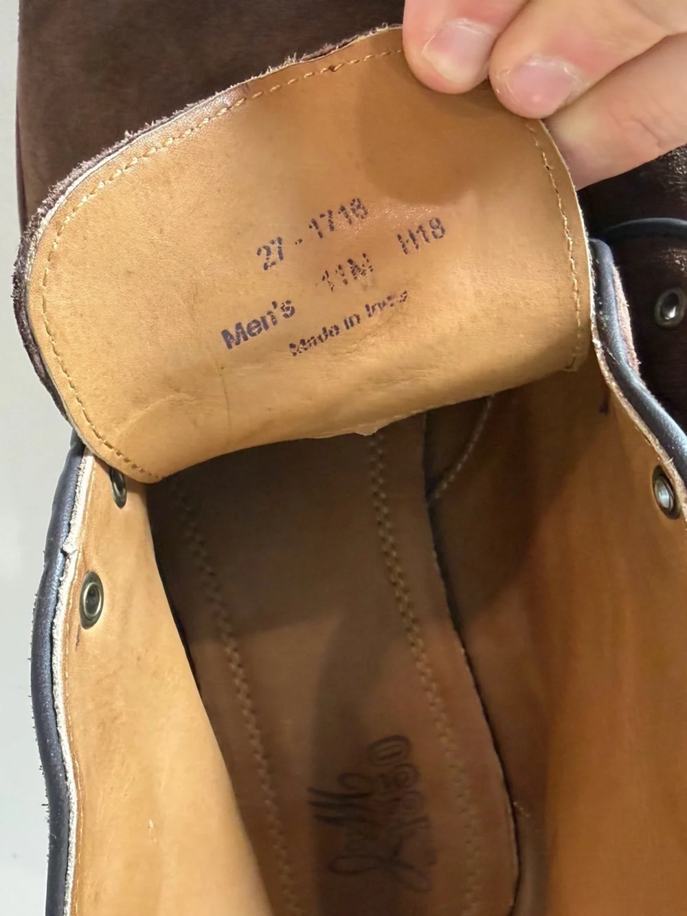 NEW Johnston & Murphy Fullerton Size 11 Genuine Suede Leather Boots Vibram Sole